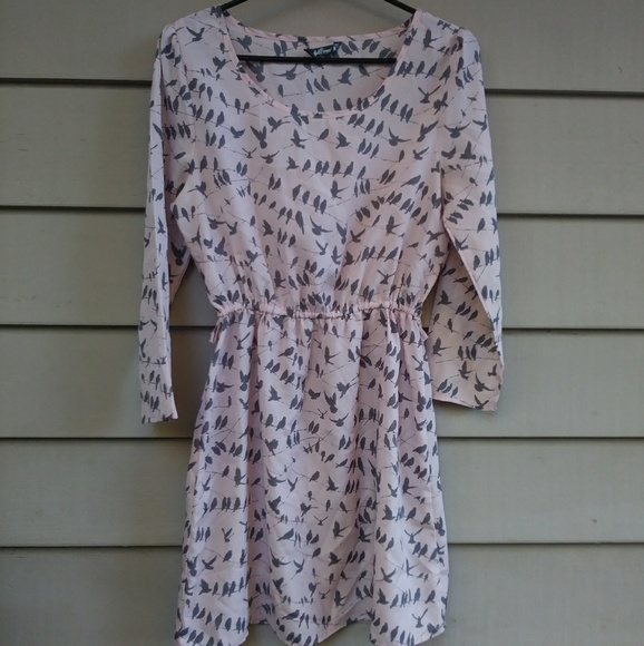 Dresses & Skirts - 🔴4/$10 Kawaii bird print dress Dresses & Skirts - 🔴4/$10 Kawaii bird print dress